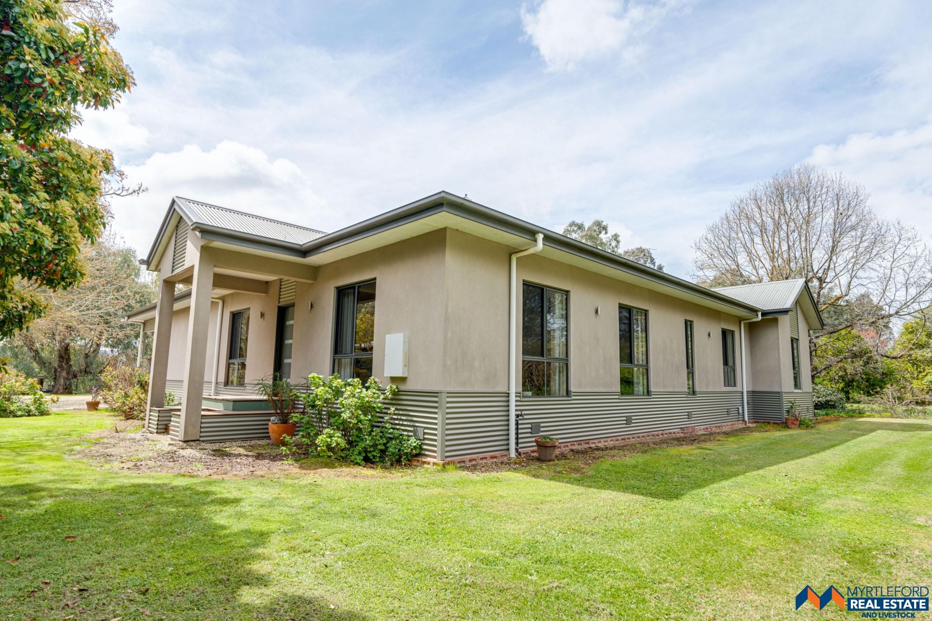 3961 Snow Road, MYRTLEFORD, Myrtleford - Thumbnail 5