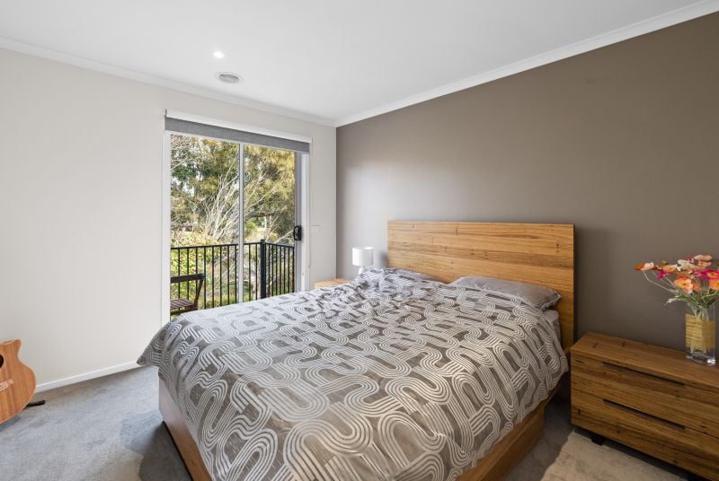 6/30 The Parkway, Caroline Springs