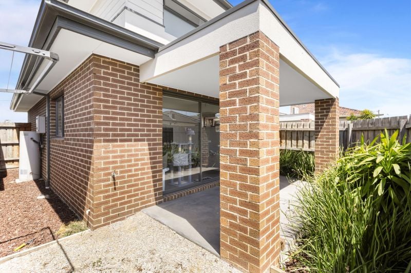 6/4 Cherry Court, Lalor