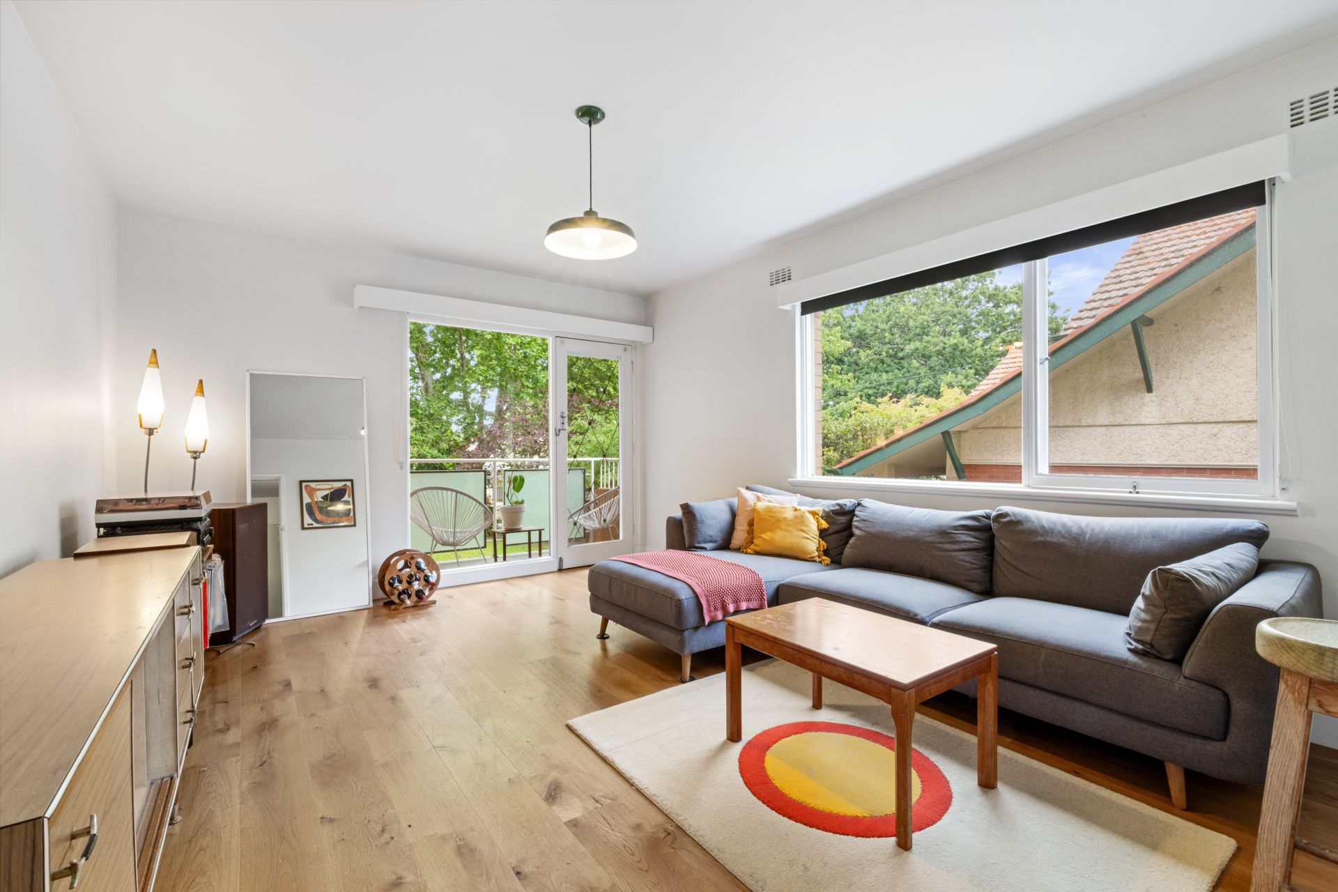 Contemporary Living in a Premium Ivanhoe Location