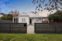 8 Vernon Road, Wangaratta VIC
