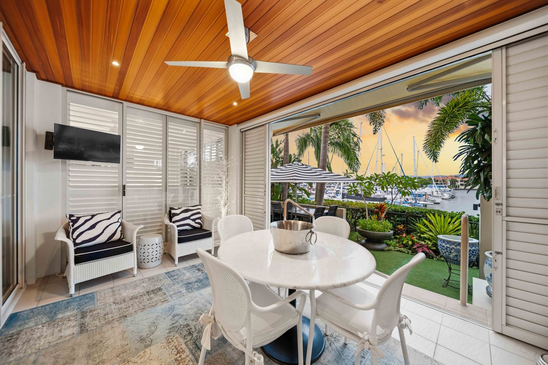 1789/1 Rialto Quay Drive, Hope Island QLD 4212, Hope Island - Thumbnail 3