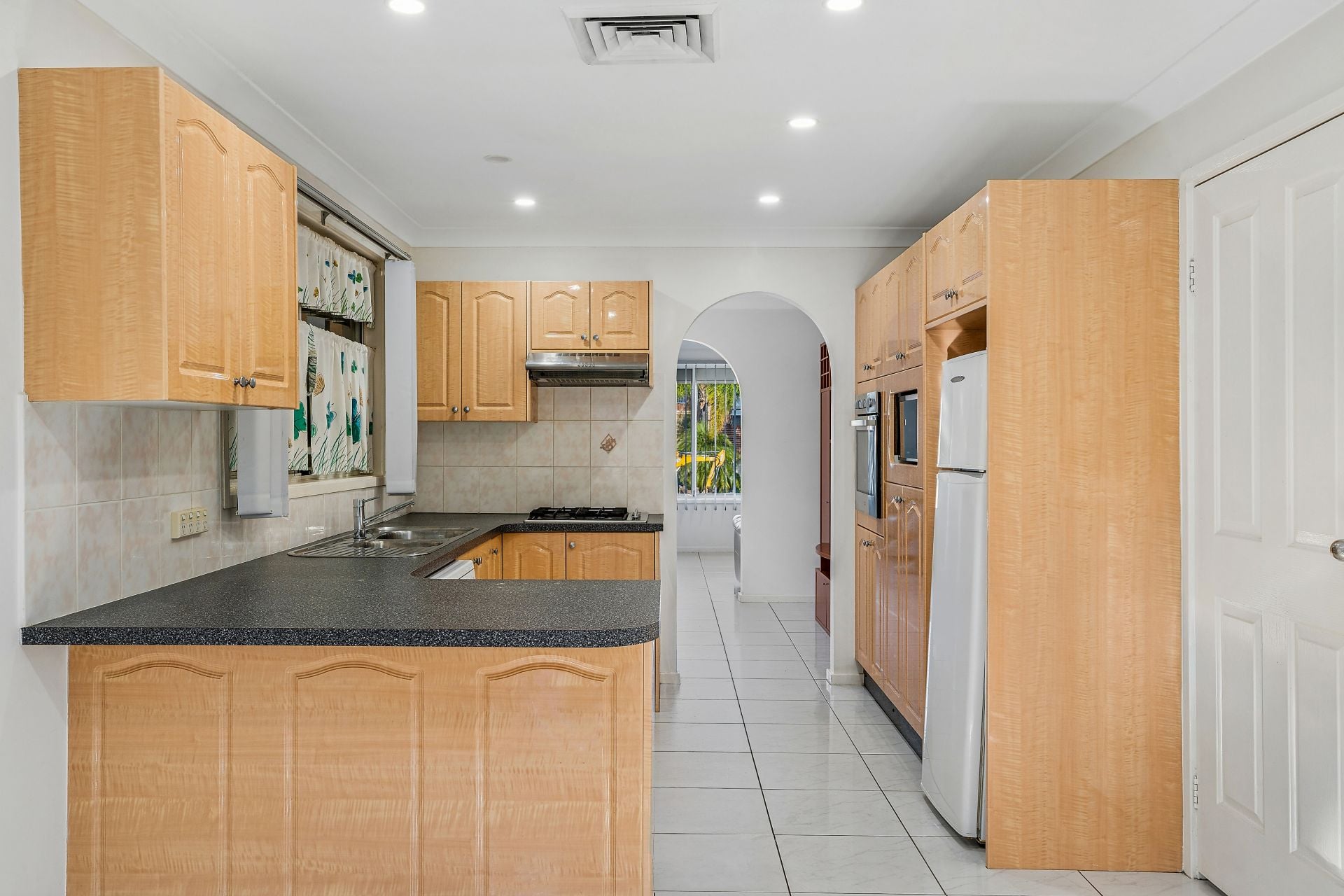15 Dakota Drive, Bossley Park, Bossley Park - Thumbnail 6