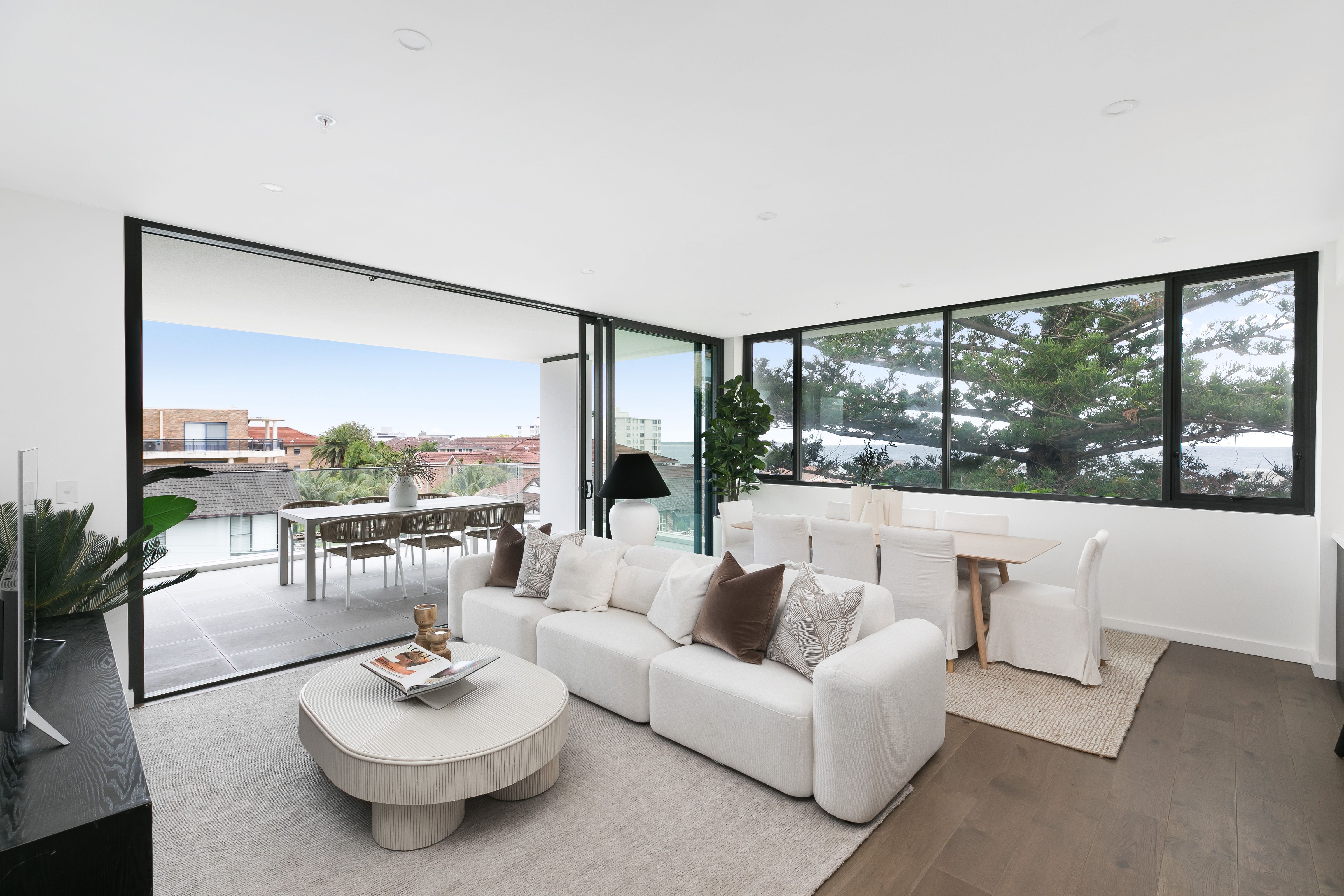 KALM 302/11a Coast Avenue CRONULLA 2230