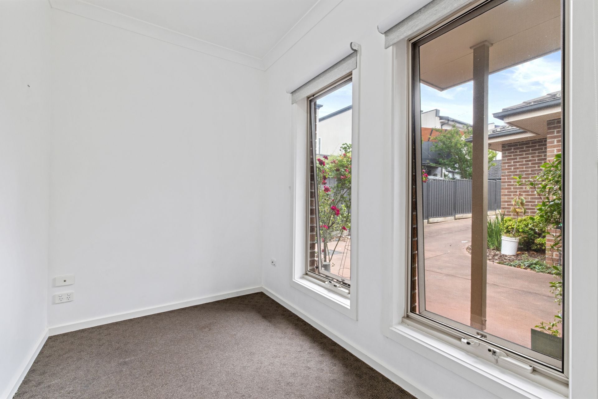 Modern 2-Bedroom Unit in Prime Reservoir Location