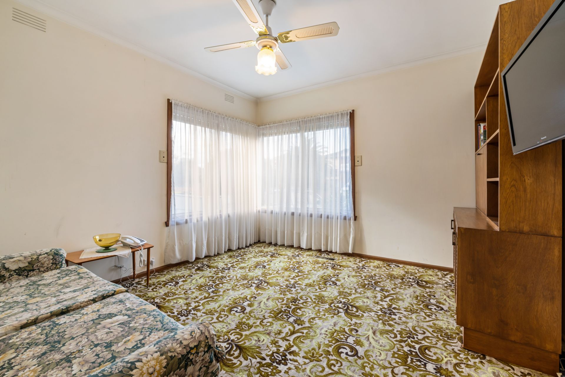 Spacious Family Living in a Quiet Court Location