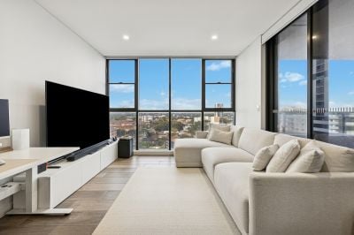 Liverpool 702/311 Hume Highway