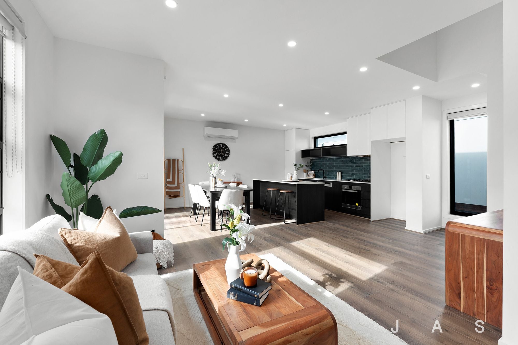 25 Deakin Avenue, Altona North, Altona North - Thumbnail 4