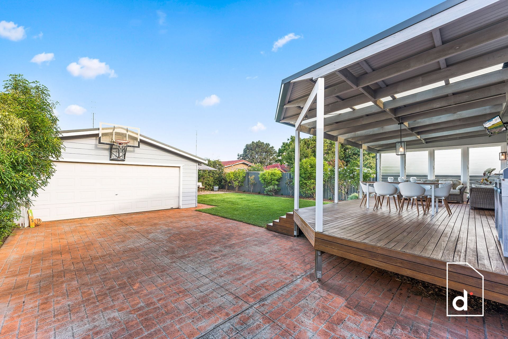 11 Bloomfield Avenue, Corrimal NSW