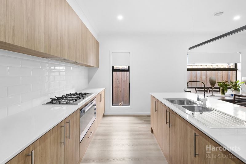 4 Scatter Road, Fraser Rise