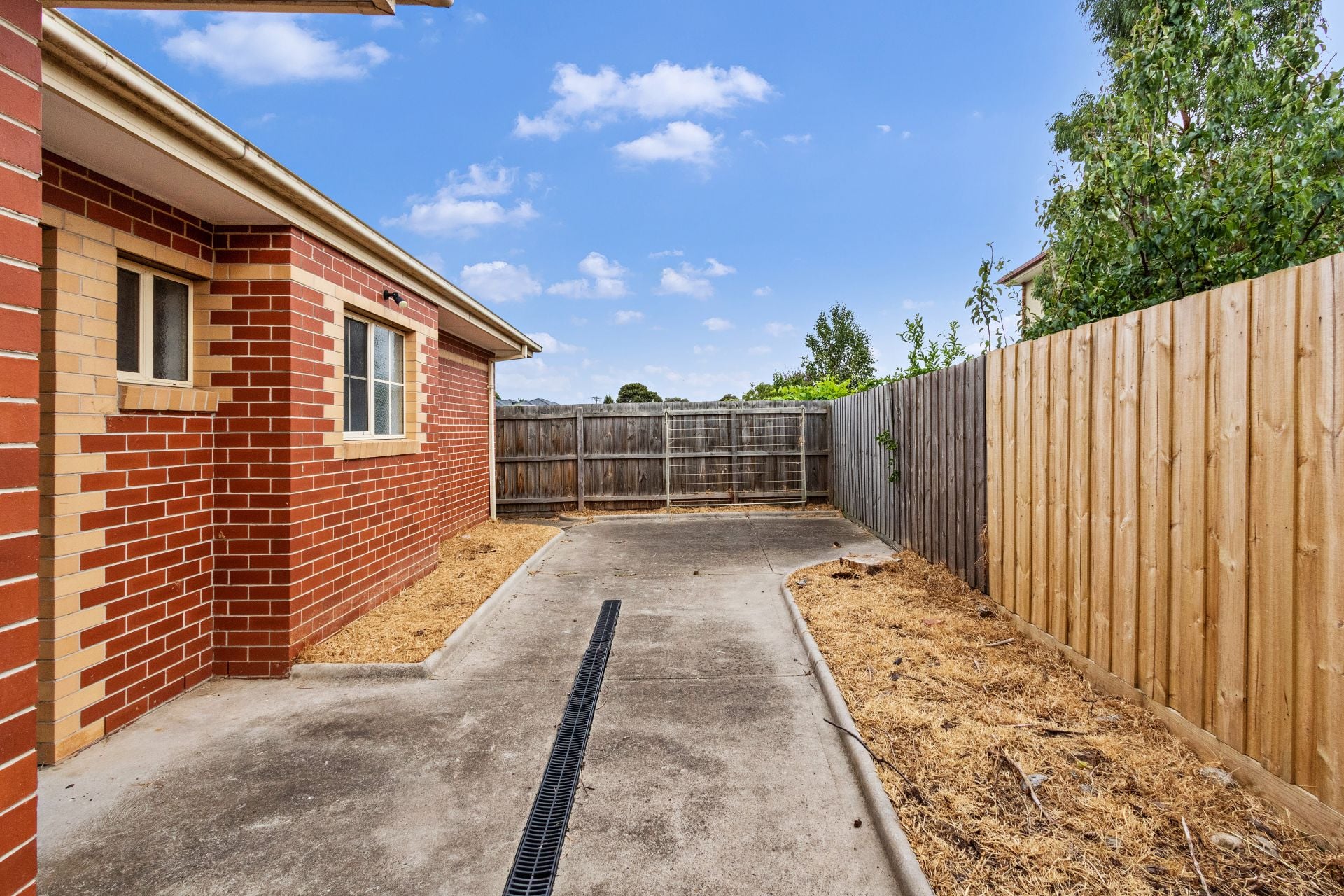 SPACIOUS 3 BEDROOM