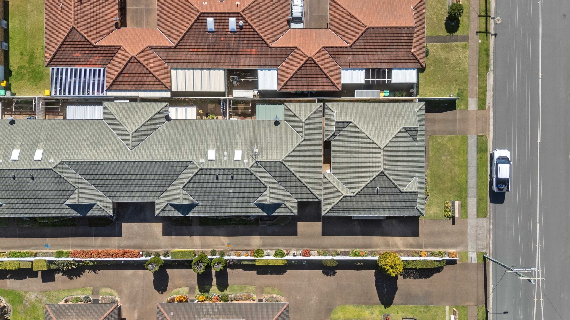 2/13 Wood Street, Swansea - Image 1