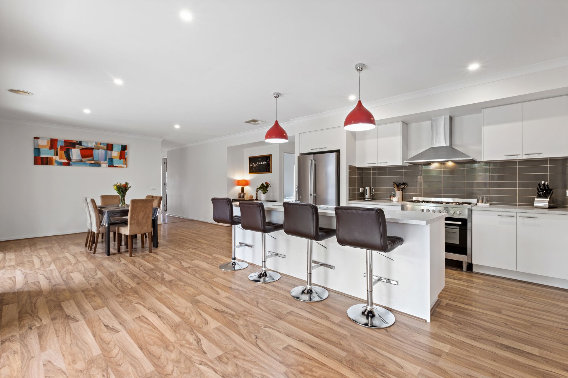 8 Perry Lane, Epsom, Epsom, Epsom - Thumbnail 4