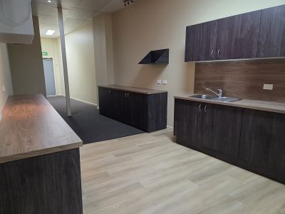 TIDY FITTED OFFICE WITH CAR PARKING!