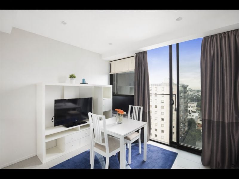 416/52 Park Street, South Melbourne - Thumbnail 2