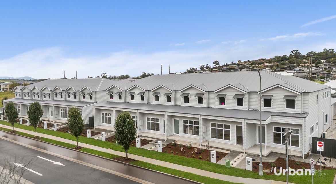 Tullimbar 11/81 Broughton Avenue