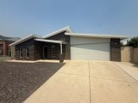 16 Rogers Avenue, Wodonga VIC