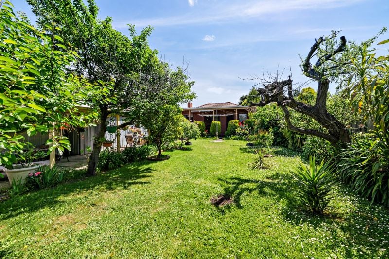 24 Lloyd Avenue, Epping