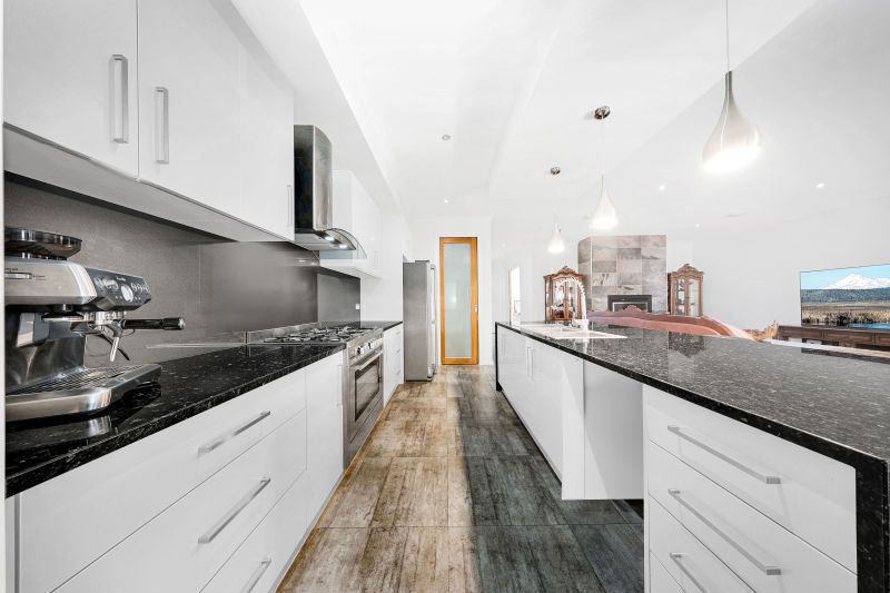 6 Baltic Grove, Epping