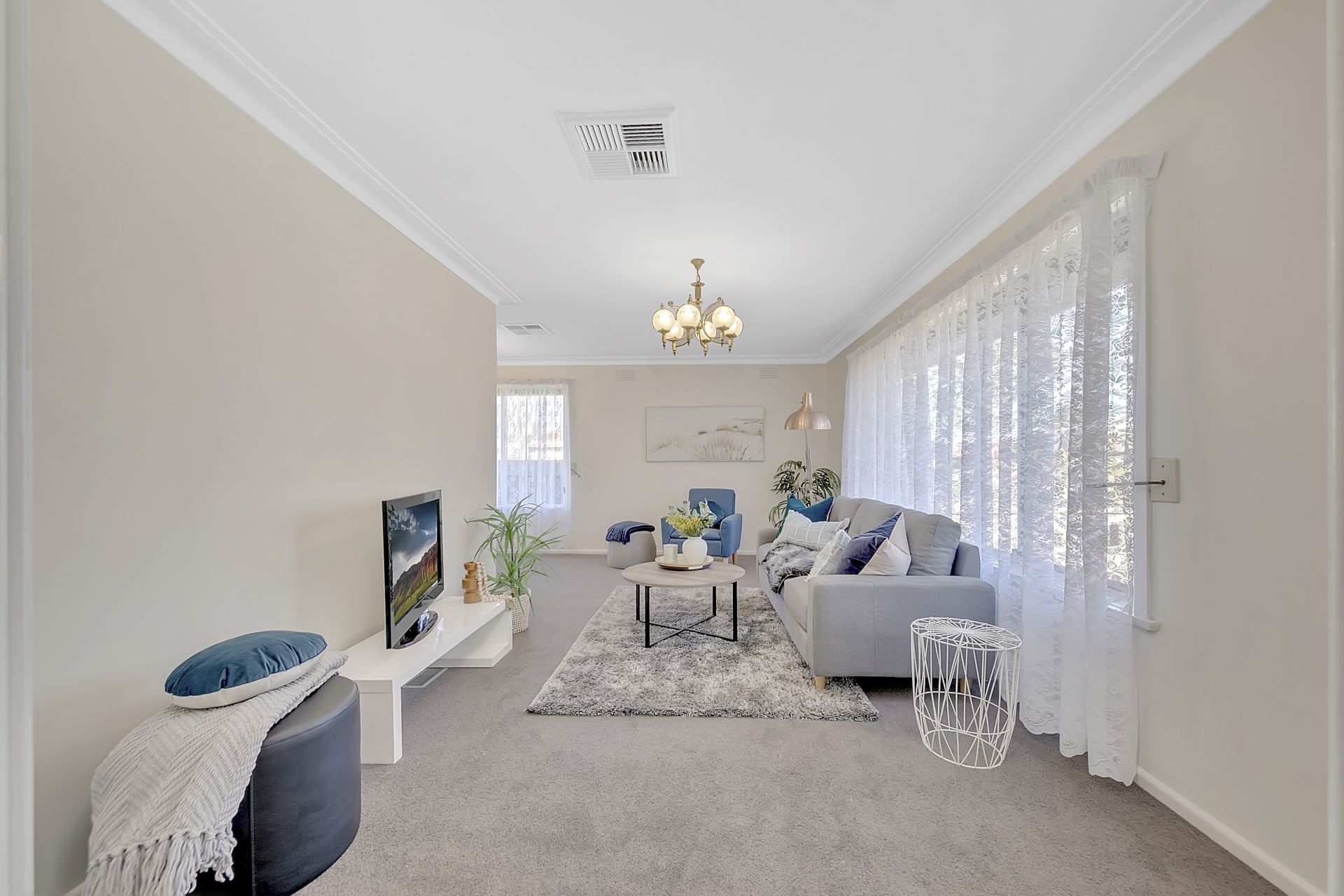 Stylish Abode, Sought After Surronds