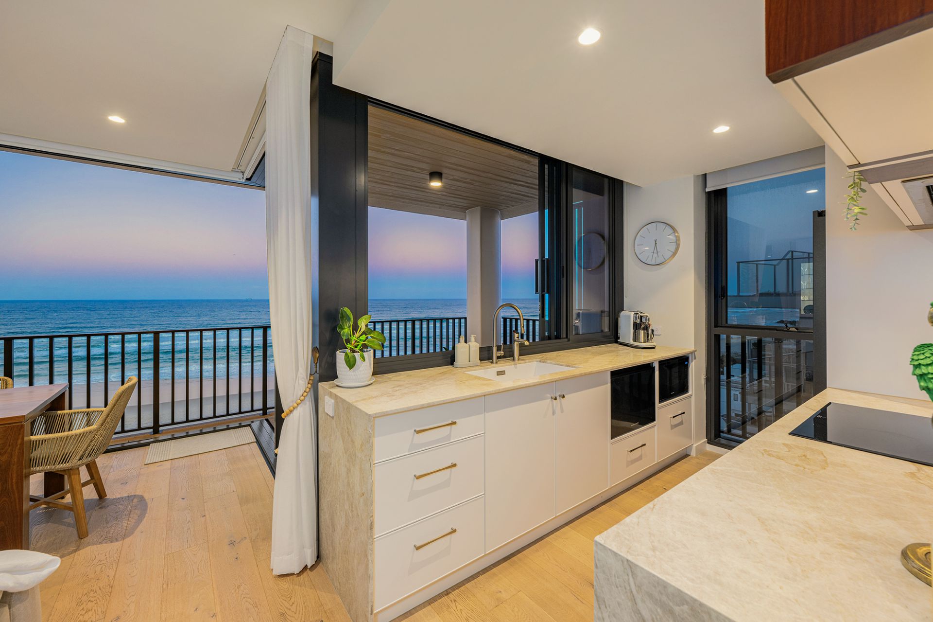 805/4 Seventeenth Avenue, Palm Beach - Thumbnail 8