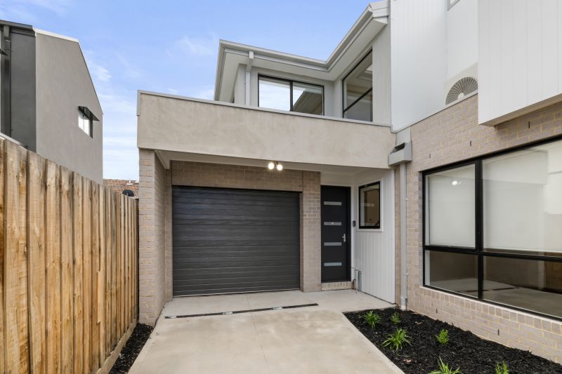 3/156 Purinuan Road, Reservoir