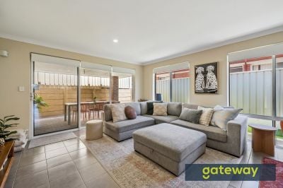 8/39 Barfield Road, Hammond Park