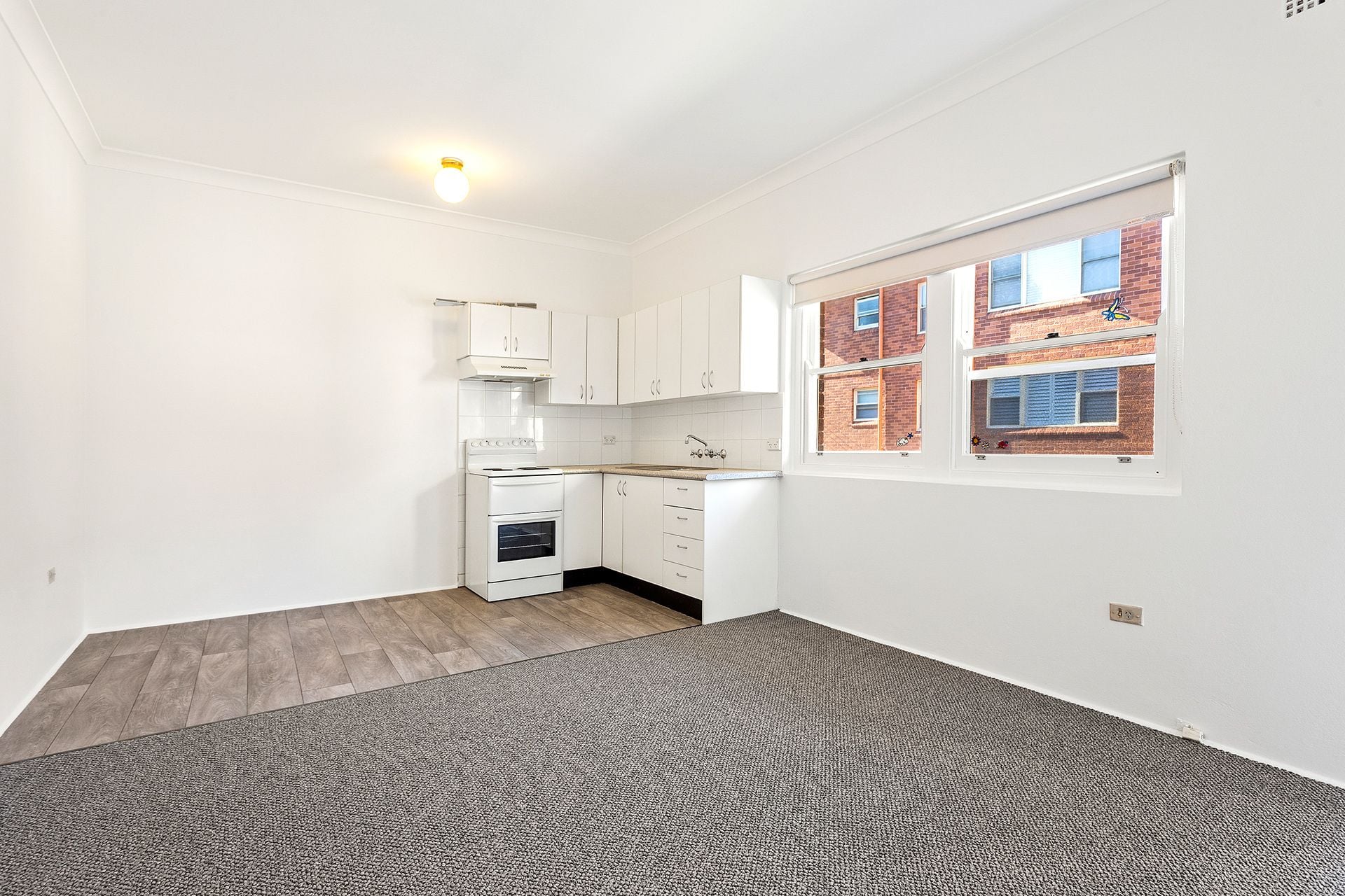 2/2 Searl Road