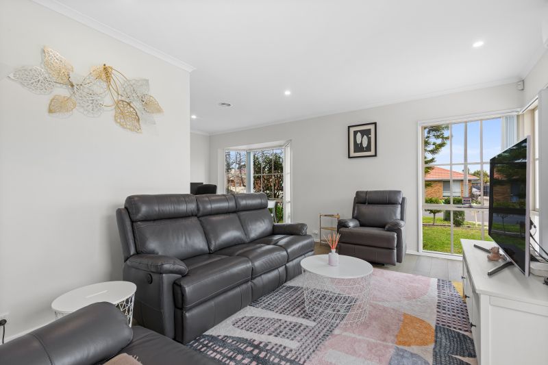 11 Woolnough Drive, Mill Park