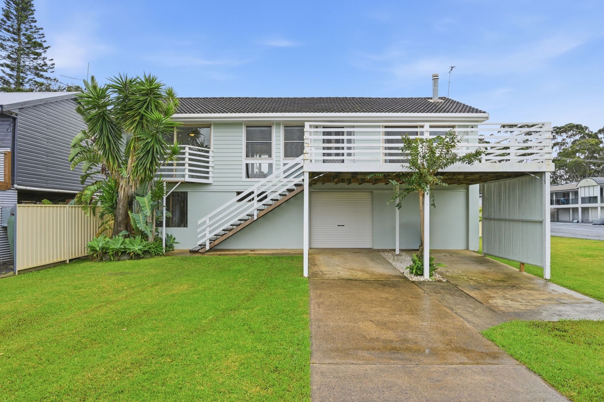 25 Shoreline Drive North Shore NSW, North Shore - Thumbnail 2
