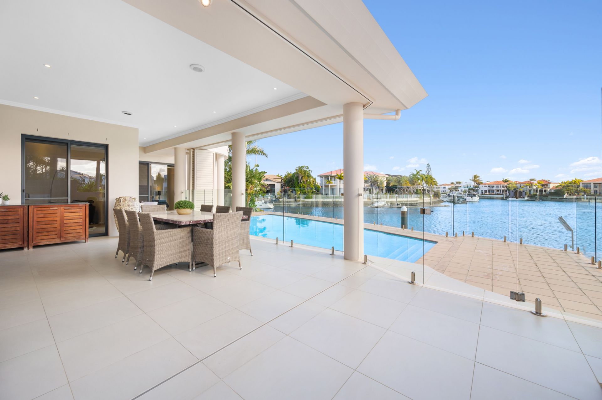 33 The Peninsula, Sovereign Islands QLD 4216, Sovereign Islands - Thumbnail 2