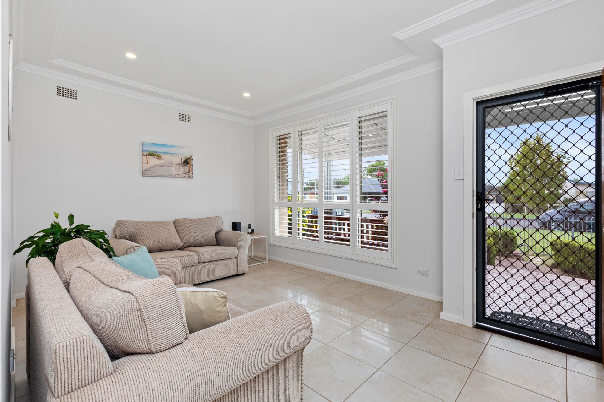 10 Oxley Street, Swansea, Swansea - Thumbnail 3