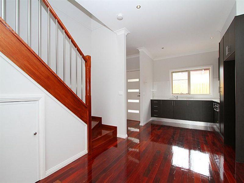 STYLISH & MODERN TOWNHOUSE