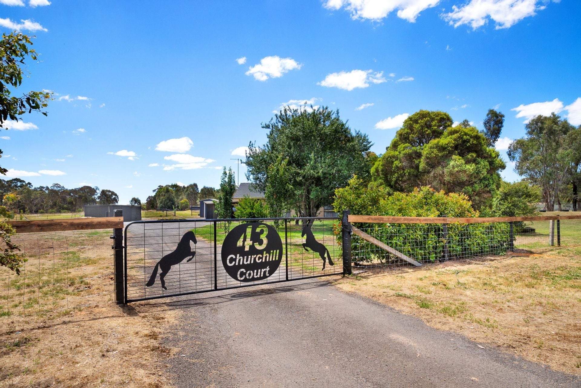 43 Churchill Court, Daisy Hill - Thumbnail 2