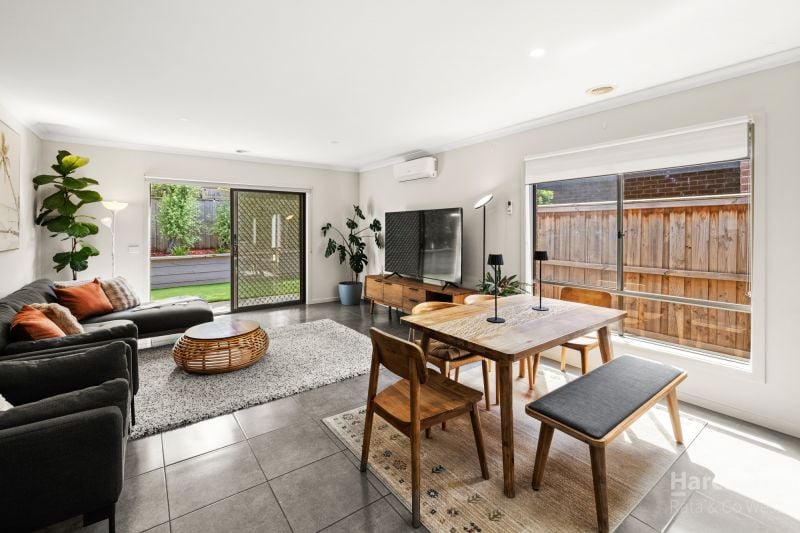 12 Versteegen Street, Fraser Rise