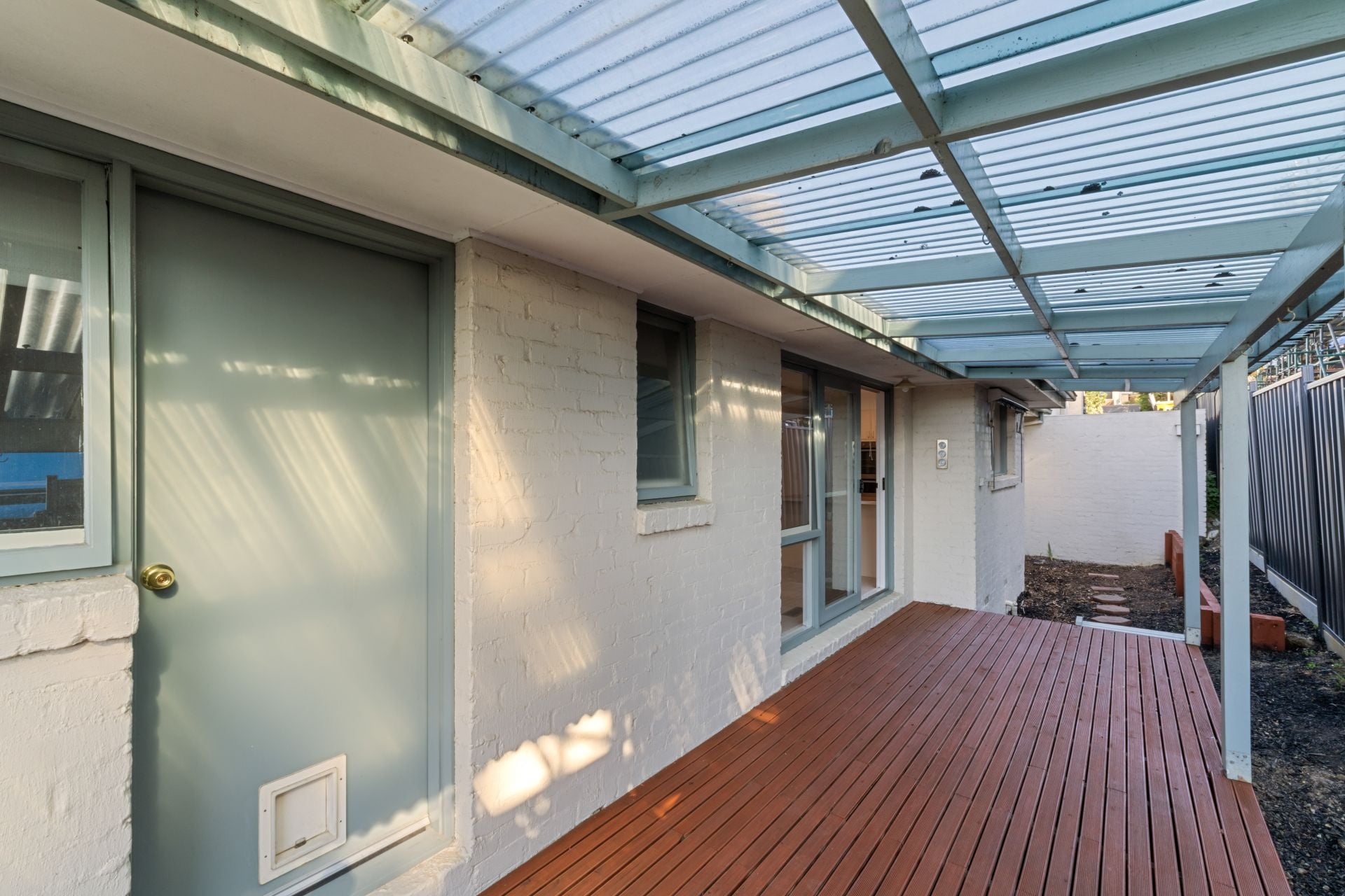 Generous 3-Bedroom Home in Sought-After Templestowe