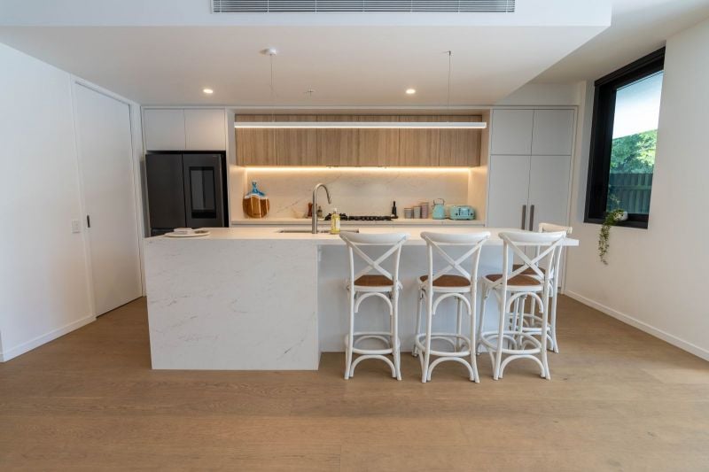 2/25 Woodroffe Avenue, Main Beach - Thumbnail 4
