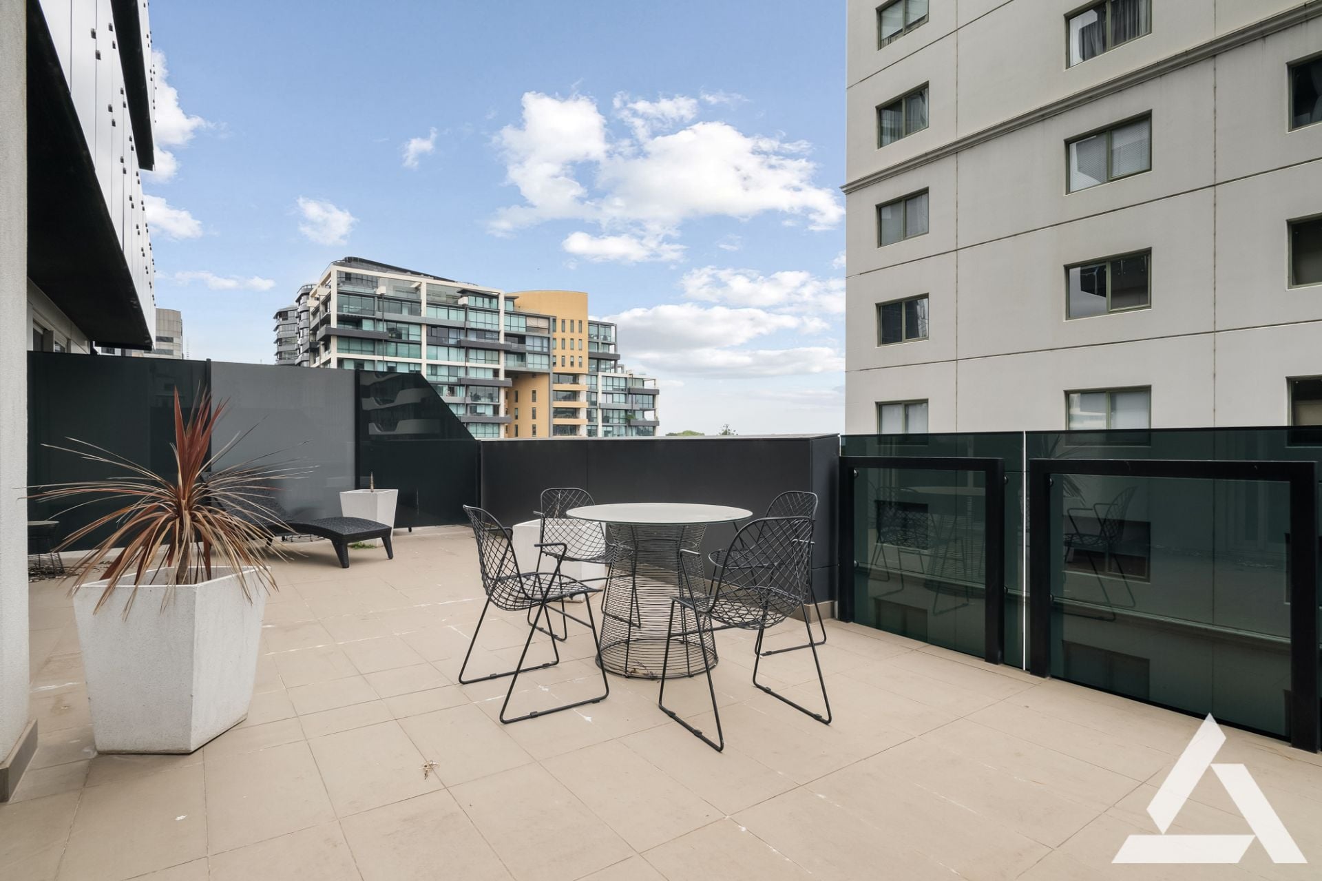 511/452 St Kilda Road Melbourne, Melbourne - Thumbnail 2