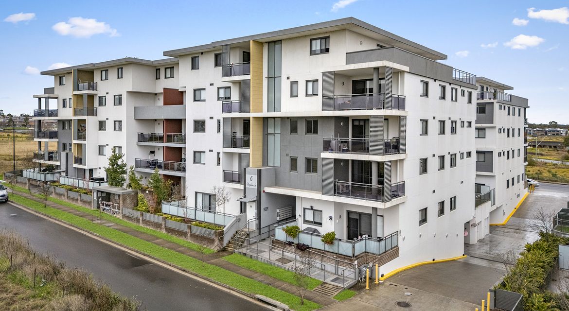 Schofields 42/6 Bingham Street