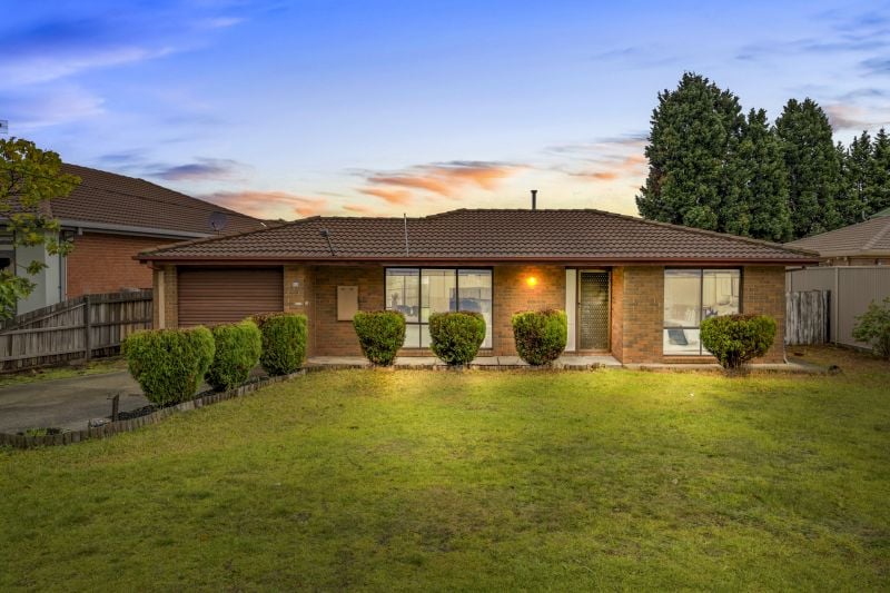 13 Globe Place, Epping