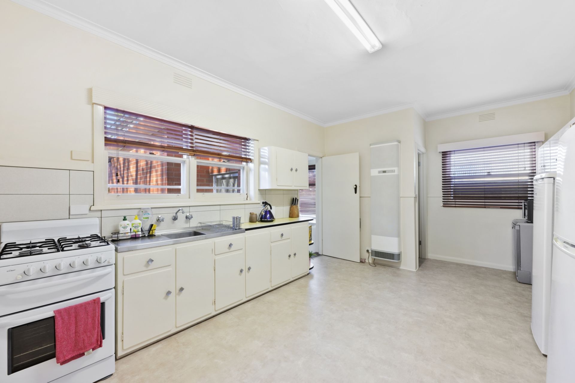 60 Rowe Street, Black Hill, Black Hill - Thumbnail 6