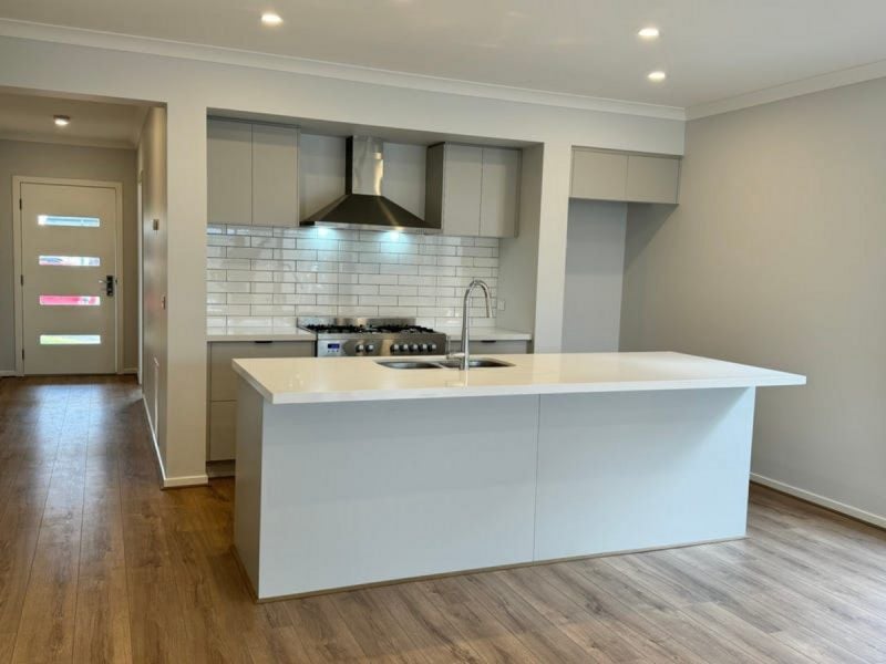 11 Giardino Street CLYDE VIC, Clyde - Thumbnail 3