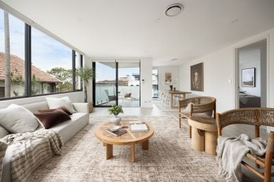 Dee Why - 7/20-22 Clyde Road