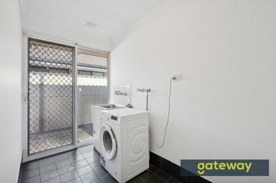 1 Hidcote Turn, Aubin Grove