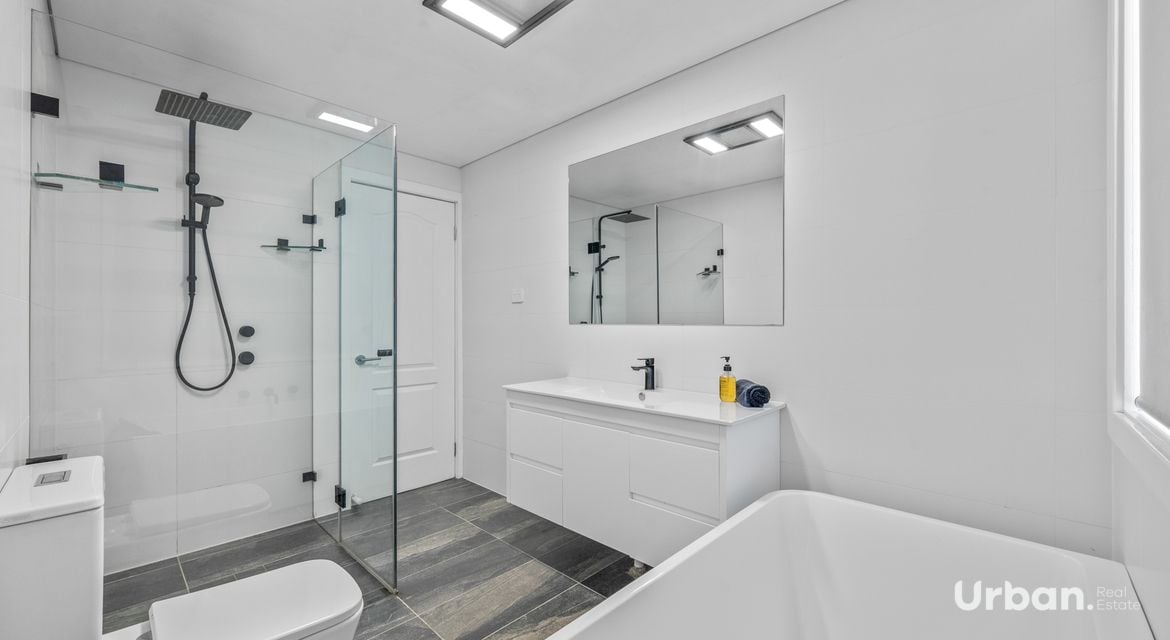 Prestons 24 Barcelona Drive