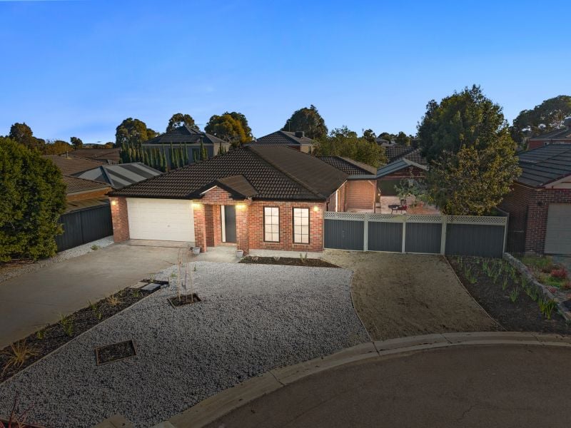 10 Lancely Green, Caroline Springs