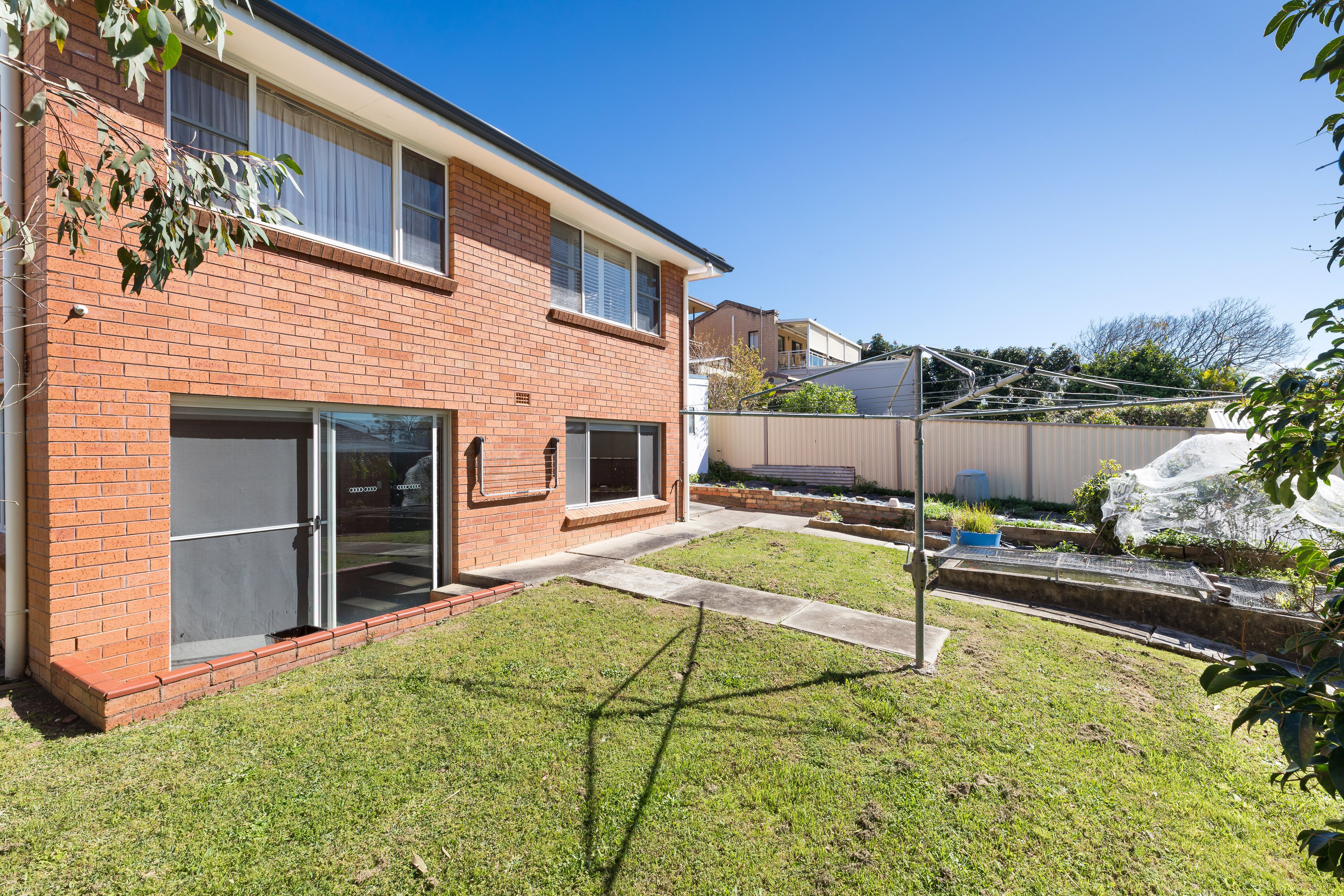 9 Fairs Avenue WOOLOOWARE 2230