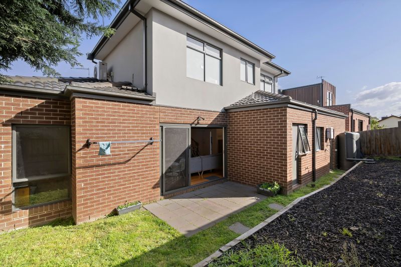 3/60 Clingin Street, Reservoir