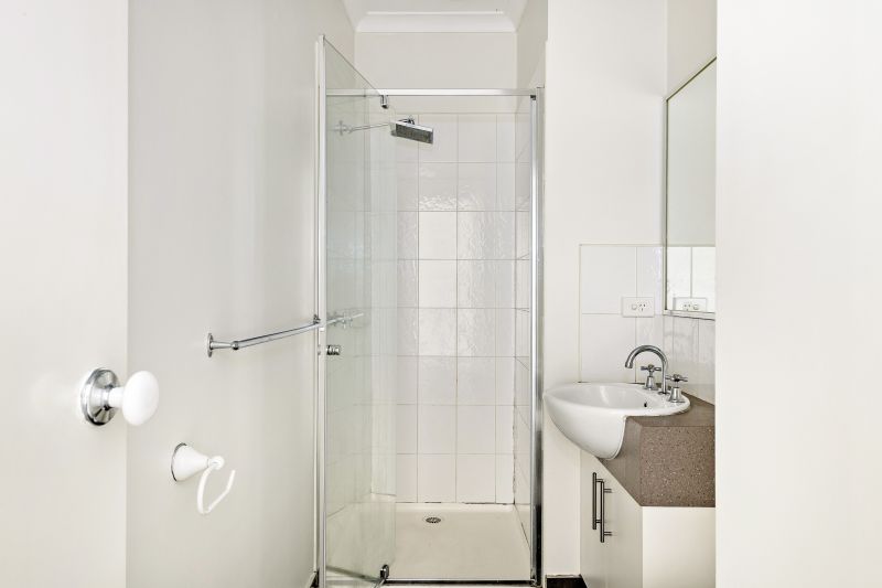 2/23 Midholm Court, Thomastown