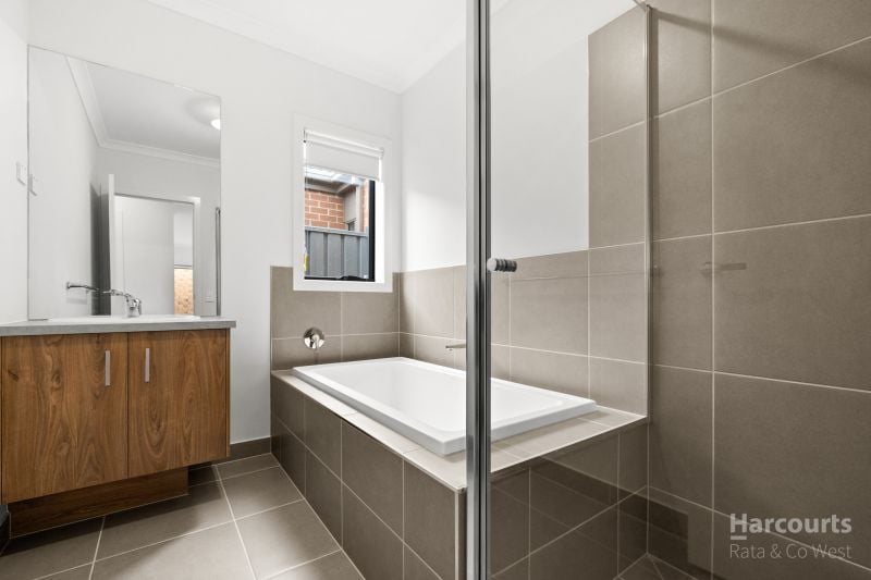 22 Enrica Drive, Melton South